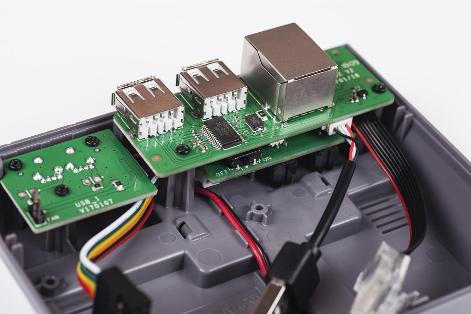 Retroflag NESPi Case Plus Func - огляд і ціна Raspberry Pi Retropie